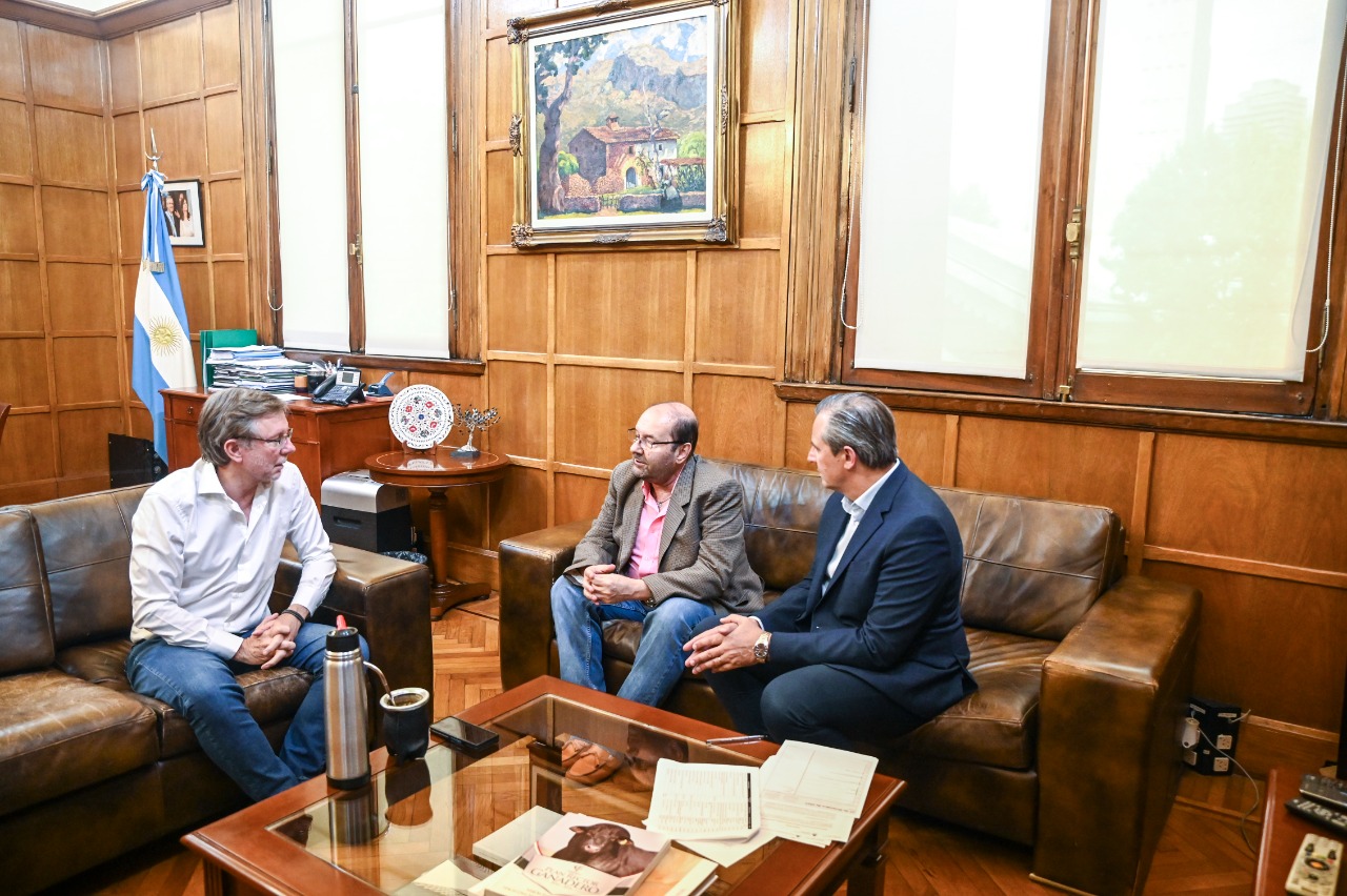 Caminos rurales Juan José Bahillo recibió a intendentes de Entre Ríos