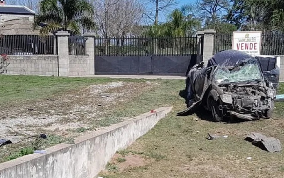 Entre Ríos un conductor fue internado en grave estado luego volcar con