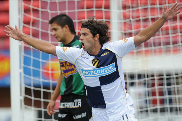 Central superó a Chicago y se cortó en la tabla