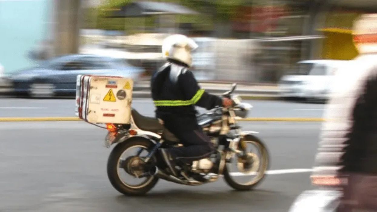 Crecen las deudas de los trabajadores con las aplicaciones de delivery y piden regular las tasas