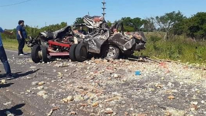 Tragedia en las rutas: Padre e hijo murieron al chocar con un acoplado ...