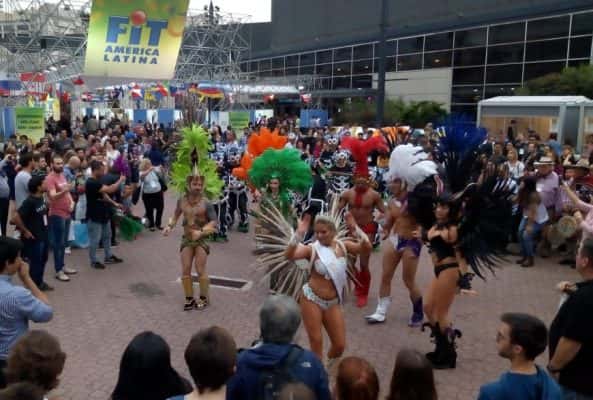 Gran paso de Gualeguaychú y el Carnaval del País en la FIT 2018