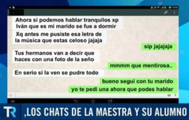 Denuncian a una maestra por acosar a un alumno: los chats de WhatsApp