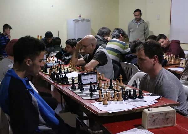 Se pone en marcha el Torneo Interclubes de ajedrez en el Club Recreo