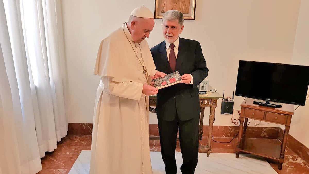 El Papa Francisco le envió un mensaje a Lula, preso desde hace cuatro meses
