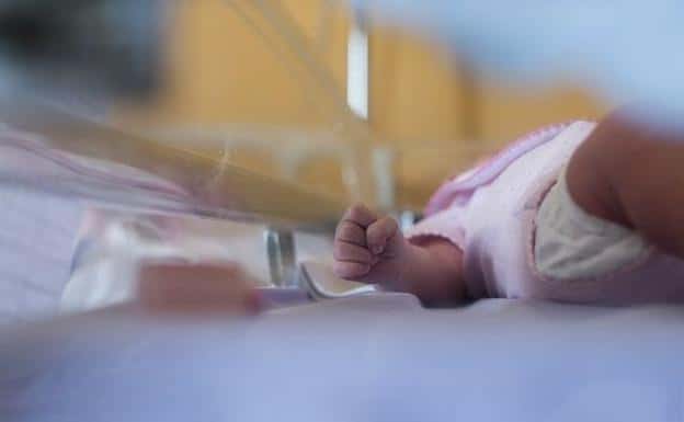 Un bebé se encuentra internado por covid en un hospital entrerriano