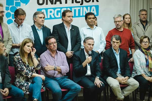 Ni Macri, ni Cristina: el Peronismo Federal busca una propuesta “de centro”