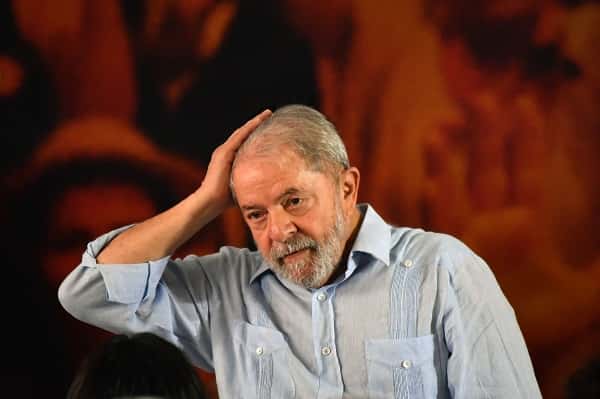 La democracia en peligro: triste noche para Brasil y Latinoamérica