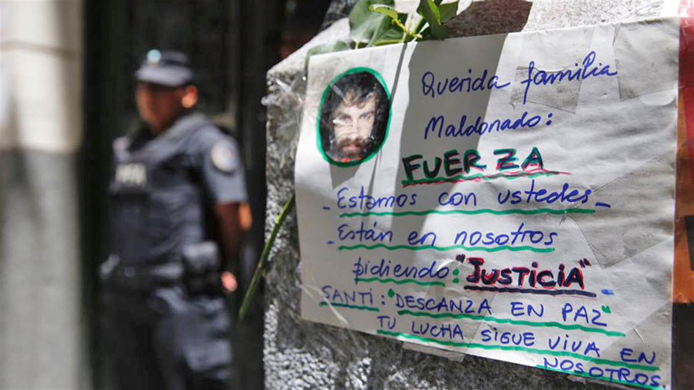 Maldonado murió por "asfixia por inmersión", pero no saben cuándo falleció