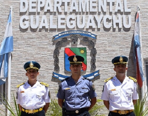 La Policía promociona la carrera de Oficiales de tres años de duración
