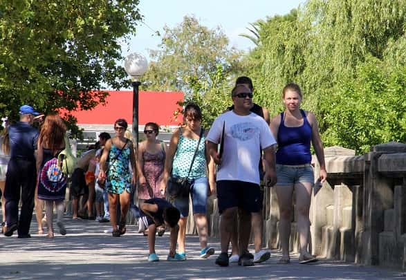 Los feriados puente 2018 serán “días no  laborables”: ¿cómo afecta esto a la ciudad?
