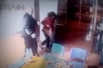 VIDEO: Brutal agresión de un funcionario del Anses a su secretaria
