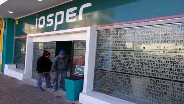 Protesta: Femer suspendió prestaciones a afiliados del Iosper