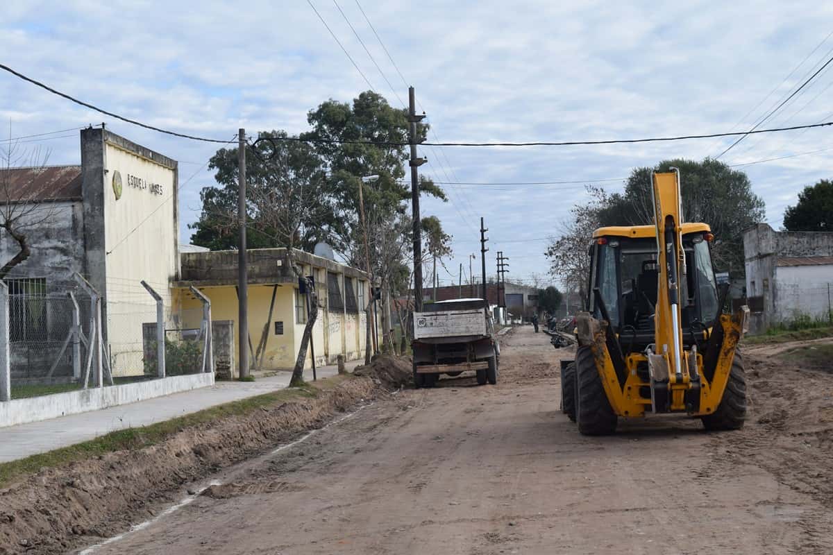 Retoman trabajos en Costanera Sur y avanzan en el asfaltado de calles