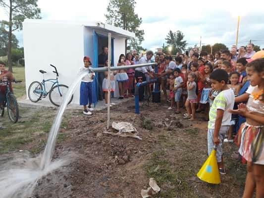 Se inauguró un nuevo pozo de agua potable en el barrio Zuppichini   