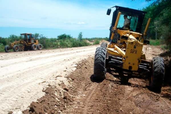 Gobierno y FAA coordinaron trabajos para la reparación de caminos rurales 
