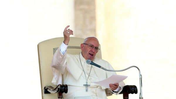 El papa Francisco exigió "tolerancia cero" ante los curas pedófilos
