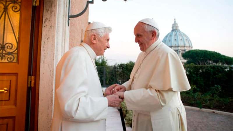Benedicto saludó a Francisco por su cumpleaños 