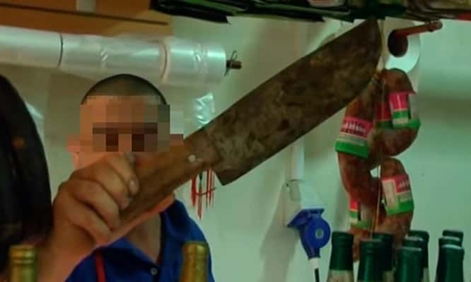 Un carnicero atacó a cuchilladas a su expareja y a su exsuegra