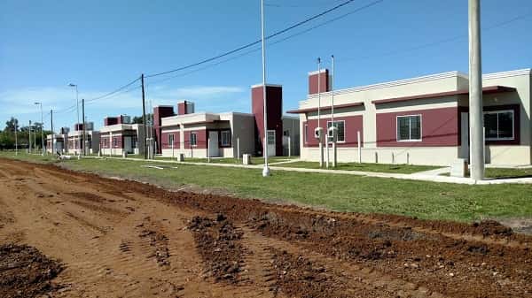78 familias de Gualeguaychú accederán a una vivienda del IAPV 