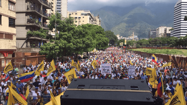 Toma de Venezuela: miles de personas se movilizaron en todo el país