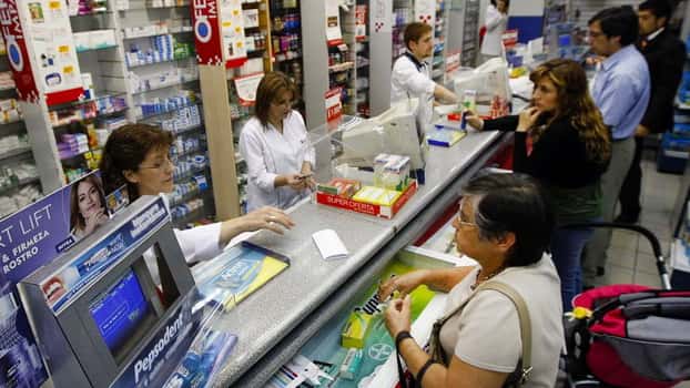 Por la brecha cambiaria con Argentina, farmacias uruguayas atraviesan una fuerte crisis