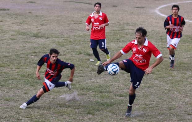 Independiente goleó a Cerro y acaricia el anhelado regreso a la Divisional A