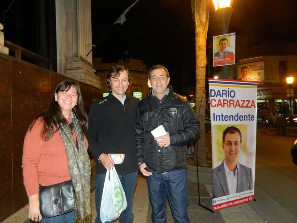 Carrazza denunció que le quitaron los carteles; a las horas se los devolvieron