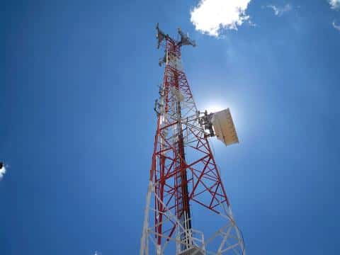 Sancionaron el proyecto que regula la instalación de antenas de telefonía, internet y radio
