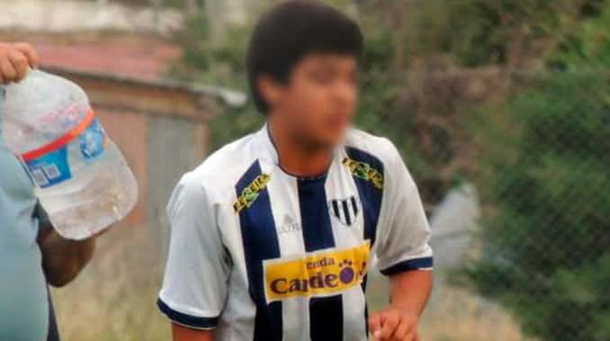 Tragedia en el fútbol: un jugador de 15 años falleció después de entrenar