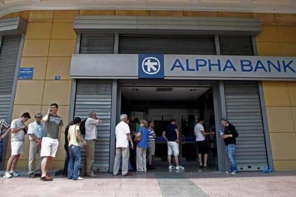 Grecia anunció feriado bancario y evalúa limitar retiros por cajeros