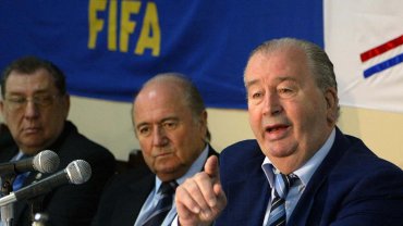 Piden echar al jefe de los árbitros por las escuchas de Grondona