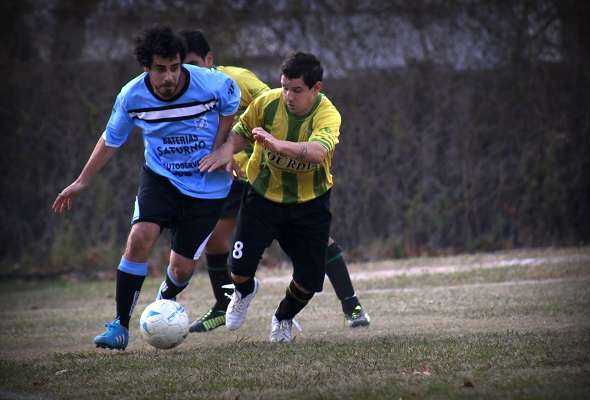 Sarmiento y Defensores quedaron a mano en el Estadio Municipal 