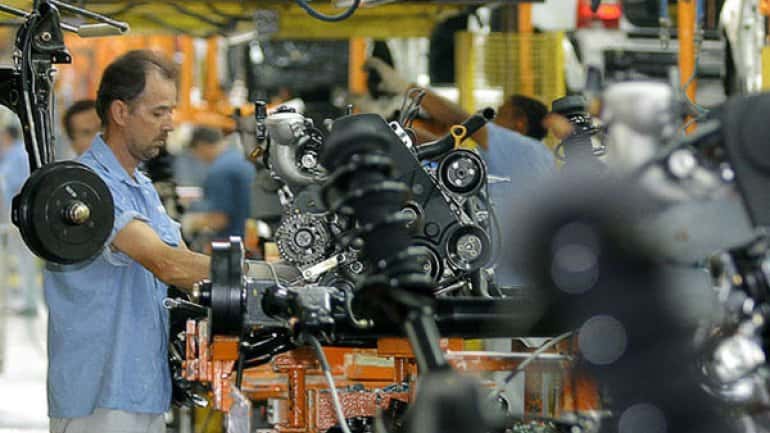 La industrial cayó un 2,7% en abril