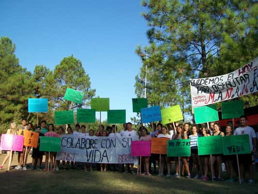 Estudiantes del Bértora recolectarán botellas plásticas, latitas, papel y cartón