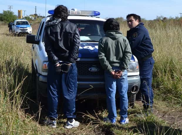 Detuvieron a motochorros que entraron a robar a una casa de Pueblo Belgrano