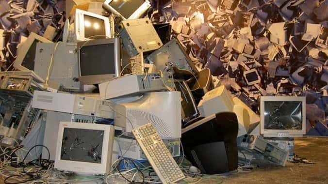 En 2014, el mundo produjo más de 40  millones de toneladas de basura electrónica