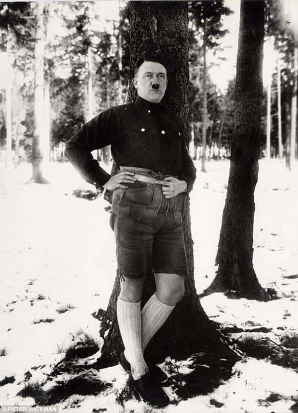 Publican la foto que Hitler escondió al mundo por vergüenza