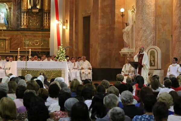 Monseñor Lozano presidió la Misa Crismal en la Catedral