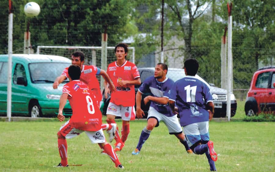 Central Larroque goleó a Gimnasia de Concepción y  se metió en las semifinales