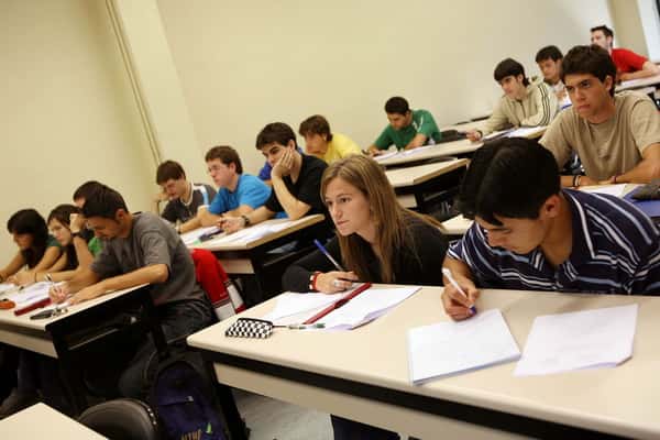 Estiman que entregarán 33.500 becas a estudiantes entrerrianos durante 2015