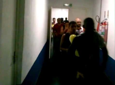 Barras del Flamengo entraron al vestuario visitante y lo saquearon