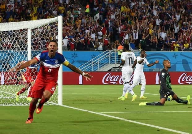 Estados Unidos ganó en su debut ante Ghana por 2 a 1