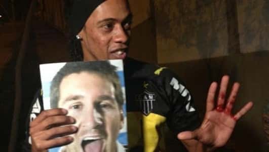 Enterate quién es el “Ronaldinho” fanático de Messi