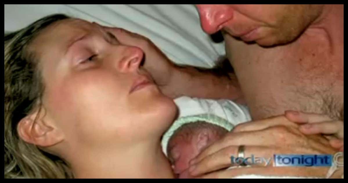 Increible: El pequeño murió al nacer pero revivió en el pecho de su madre