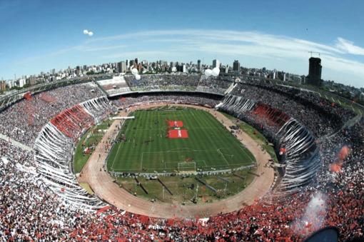 Después del Mundial: El público visitante volverá a los estadios de Capital