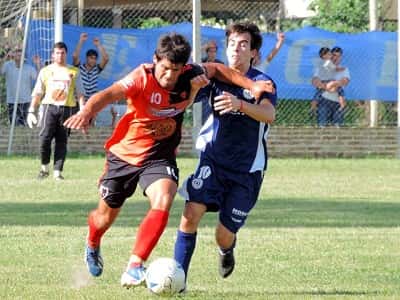 Torneo Provincial de Clubes: Isleños y Engranaje empataron en Villa Paranacito