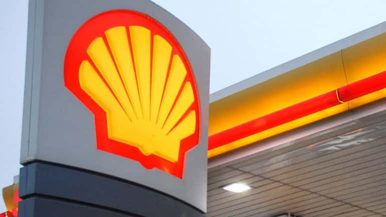 El Gobierno acusó a Shell de "conspirar contra el país" con el aumento de las naftas