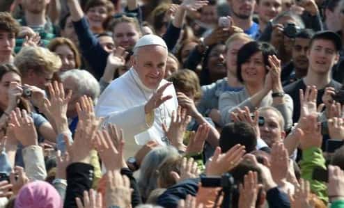 El papa Francisco se mostró abierto a que la Iglesia bendiga a parejas del mismo sexo
