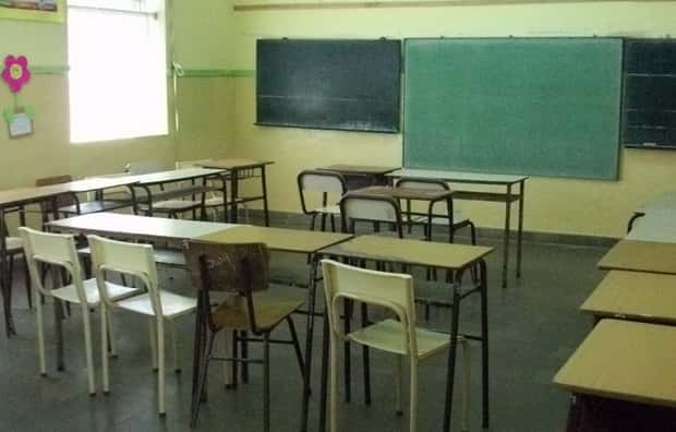 El Gobierno suspendió los aportes nacionales al salario docente y advierten que peligra el inicio de clases